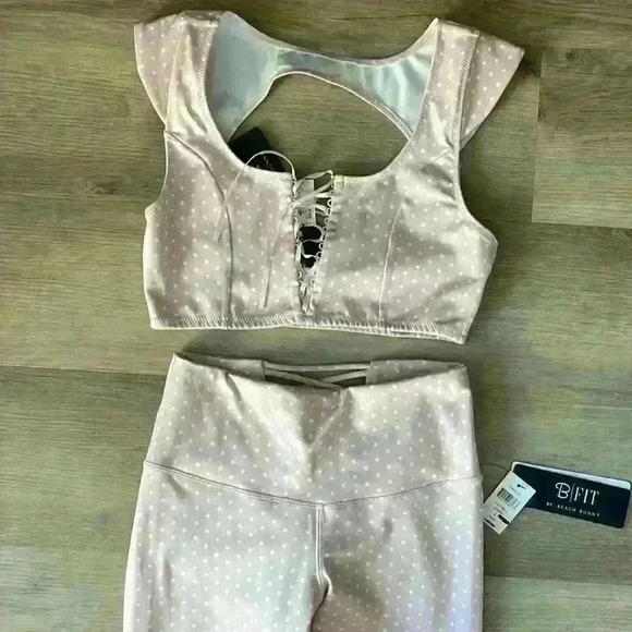 NWT Beach Bunny Isabella Pink w/ White Polka Dots Set (Top 6 bottoms 2) - Picture 3 of 16